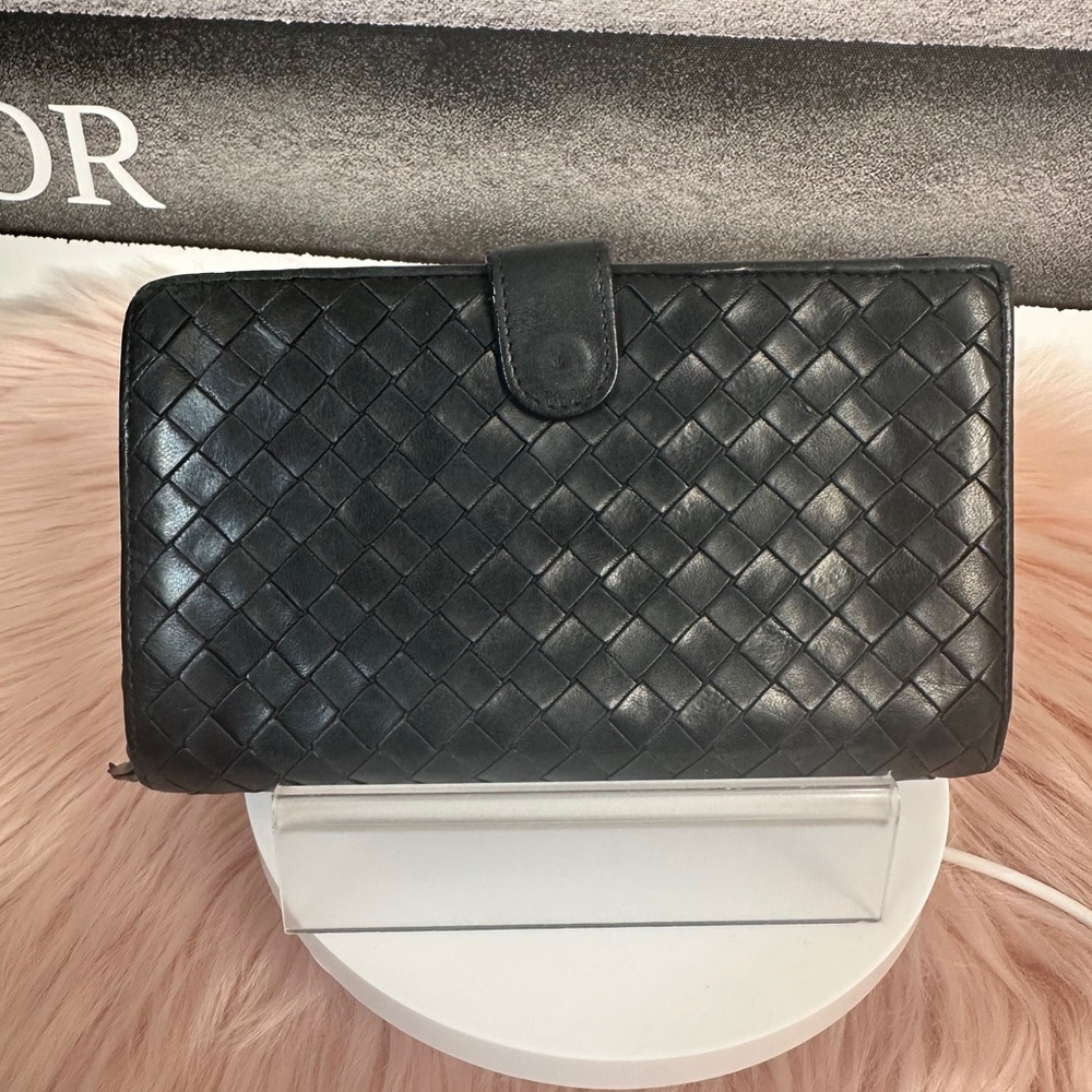 Bottega Veneta Black Leather Wallet!